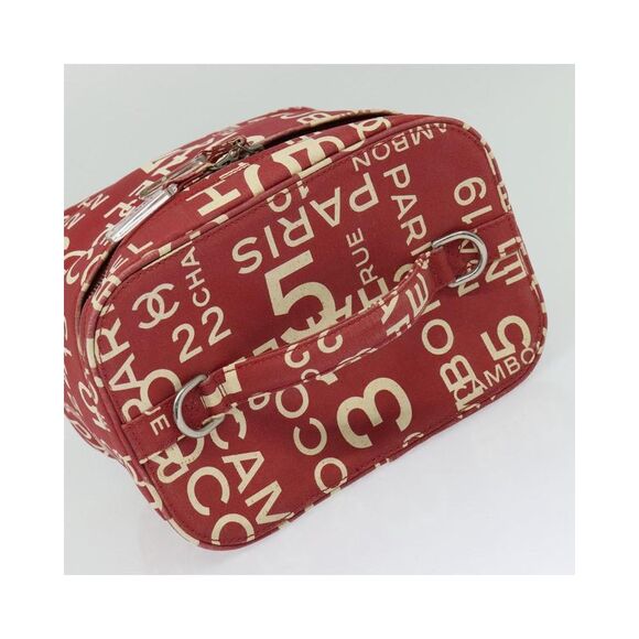 Pre Loved Chanel Vanity Unisex Red Clutches - Picture 4 of 8